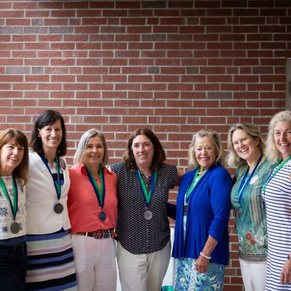 girls-ski-team-web-JOJO4217