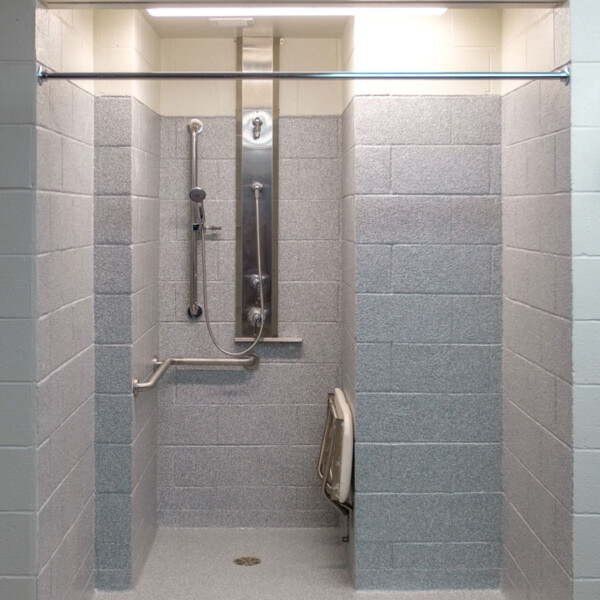 locker-rooms-shower-DSCF1825-crommett