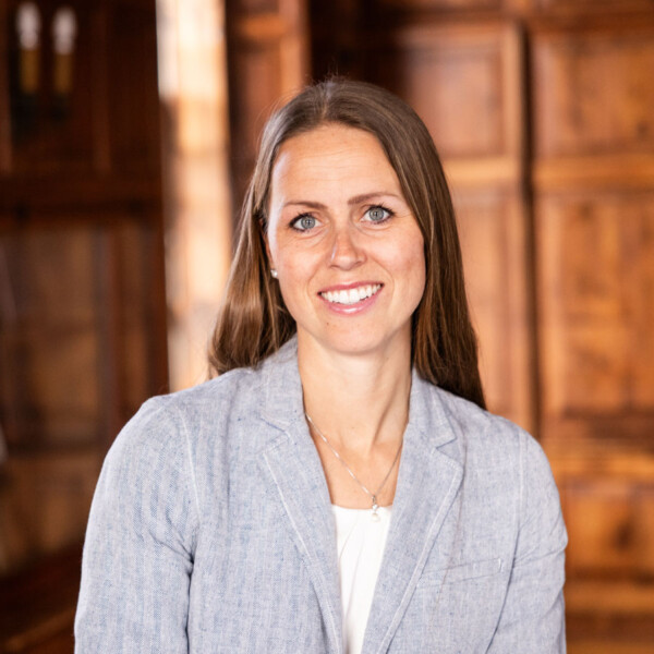 Sara-Reid-web-JOJO3252