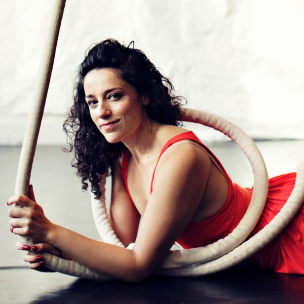 Nicki-Miller-aerial-display